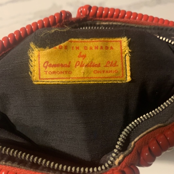 Vintage phone cord spiral plastic purse - Picture 3 of 5